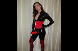 Strapon Jane are pleased to offer you a free photos featuring Strapon Jane in female domination