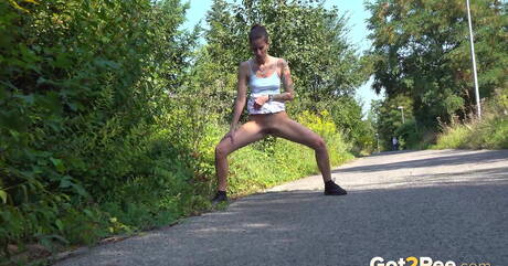 Got 2 Pee invite you to explore a free pics with Ali Bordeaux in piss session