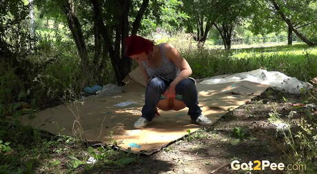 Got 2 Pee invite you to explore free pics featuring Sara in watersport porn