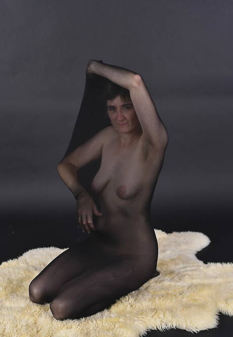 TAC Amateurs are pleased to offer you a free photos featuring Hot Milf xxx gallery 271095