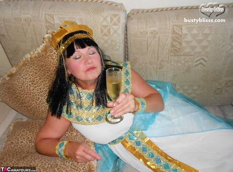 TAC Amateurs are excited to present you with a gallery showcasing Busty Bliss in blows on dick